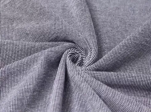 Zrównoważone połączenie naturalnego komfortu, struktury i oddychalności